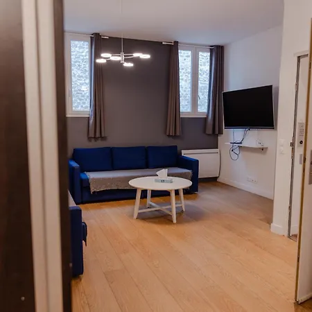 Meubles De Tourisme A Vincennes Apartment Exterior photo