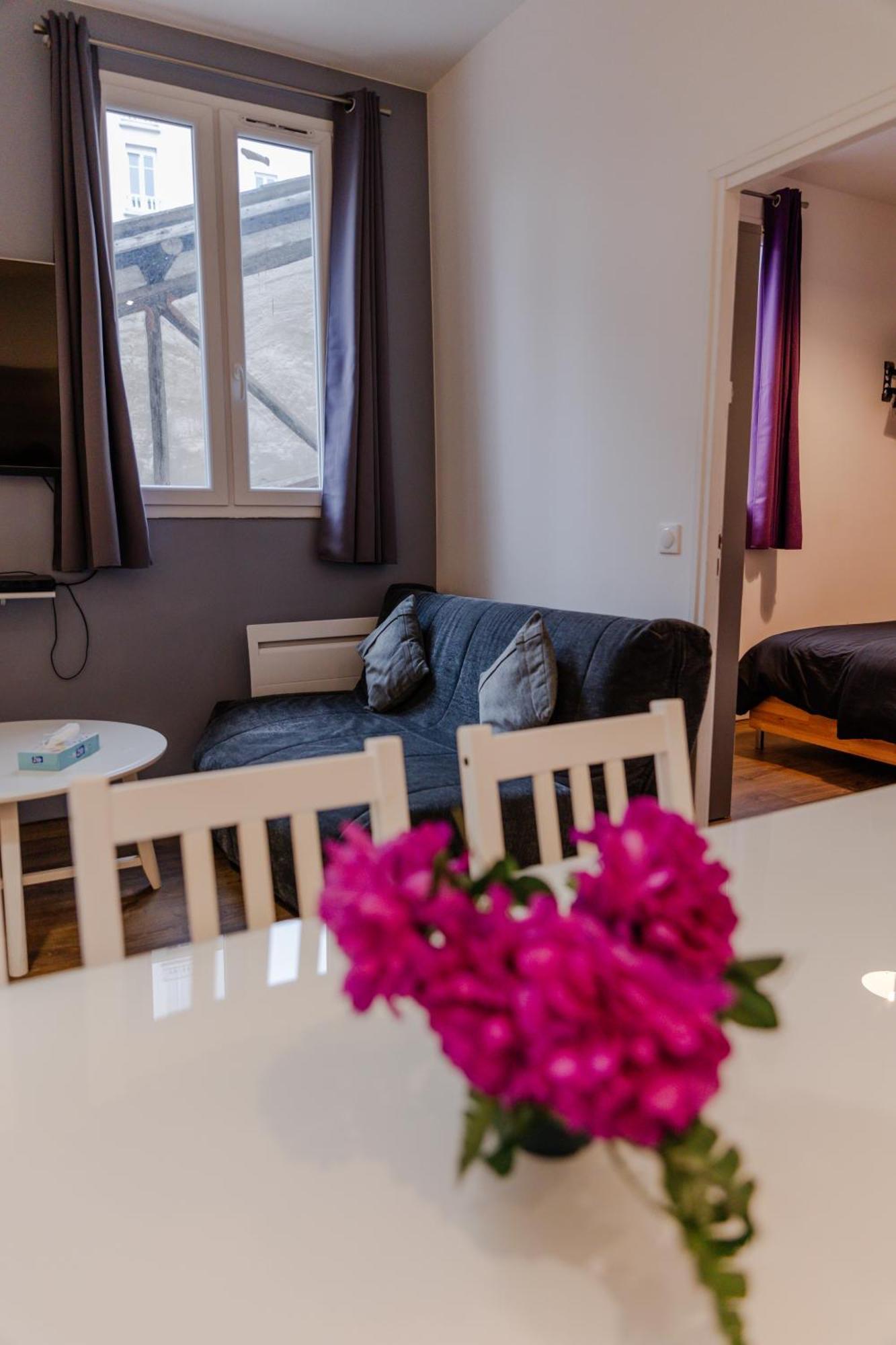 Apartment Meubles De Tourisme A Vincennes