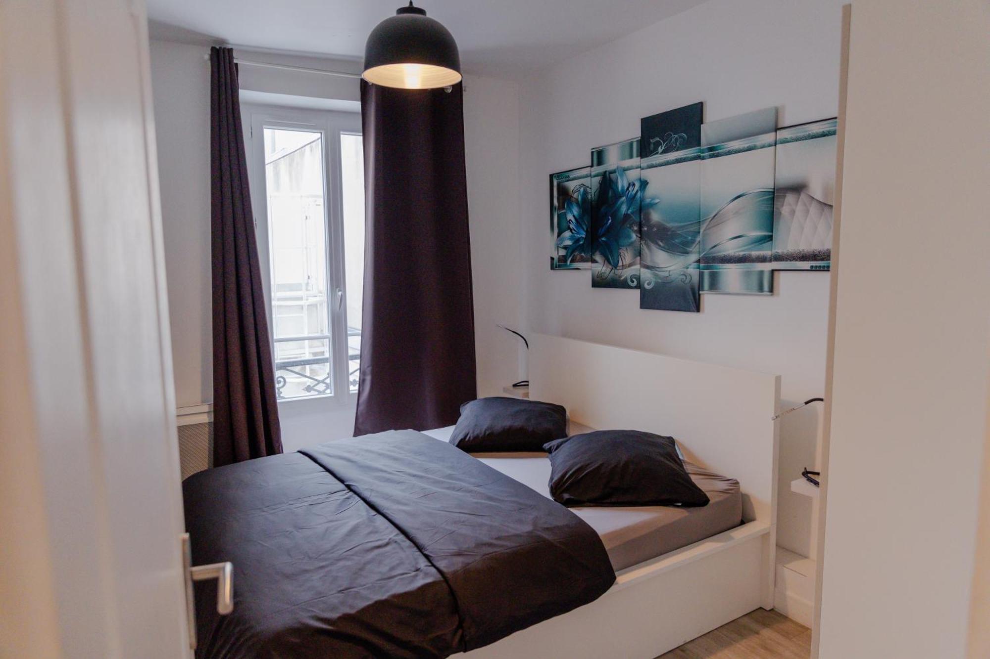 Meubles De Tourisme A *